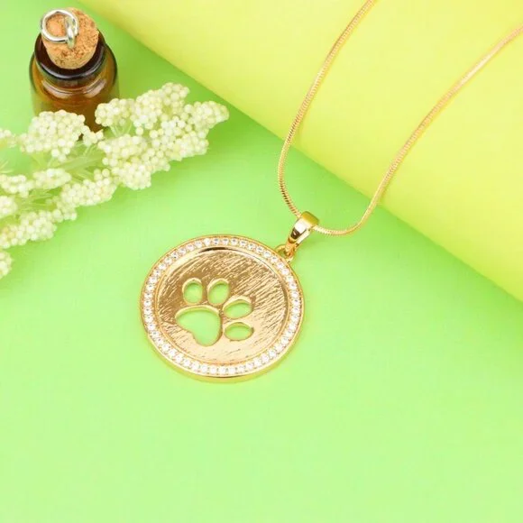 "Rose Gold Circle Pendant with Paw Print Cutout and Stone Border, XPPT1242 - Picture 4 of 11